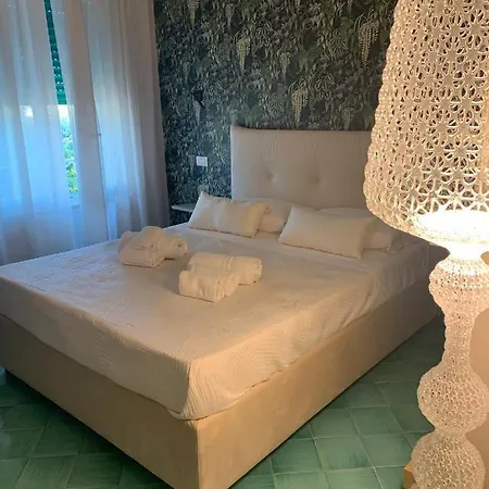 Giga Mare Apartments Bed & Breakfast *