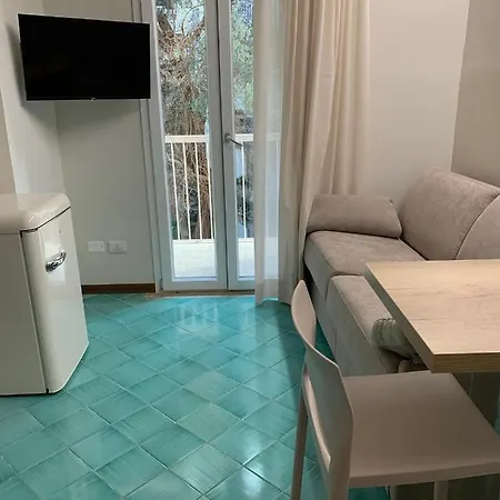 Giga Mare Apartments *